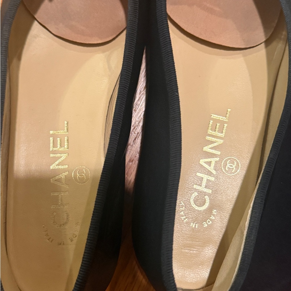 Chanel Black Ballerines size 36.5 - Picture 7 of 7
